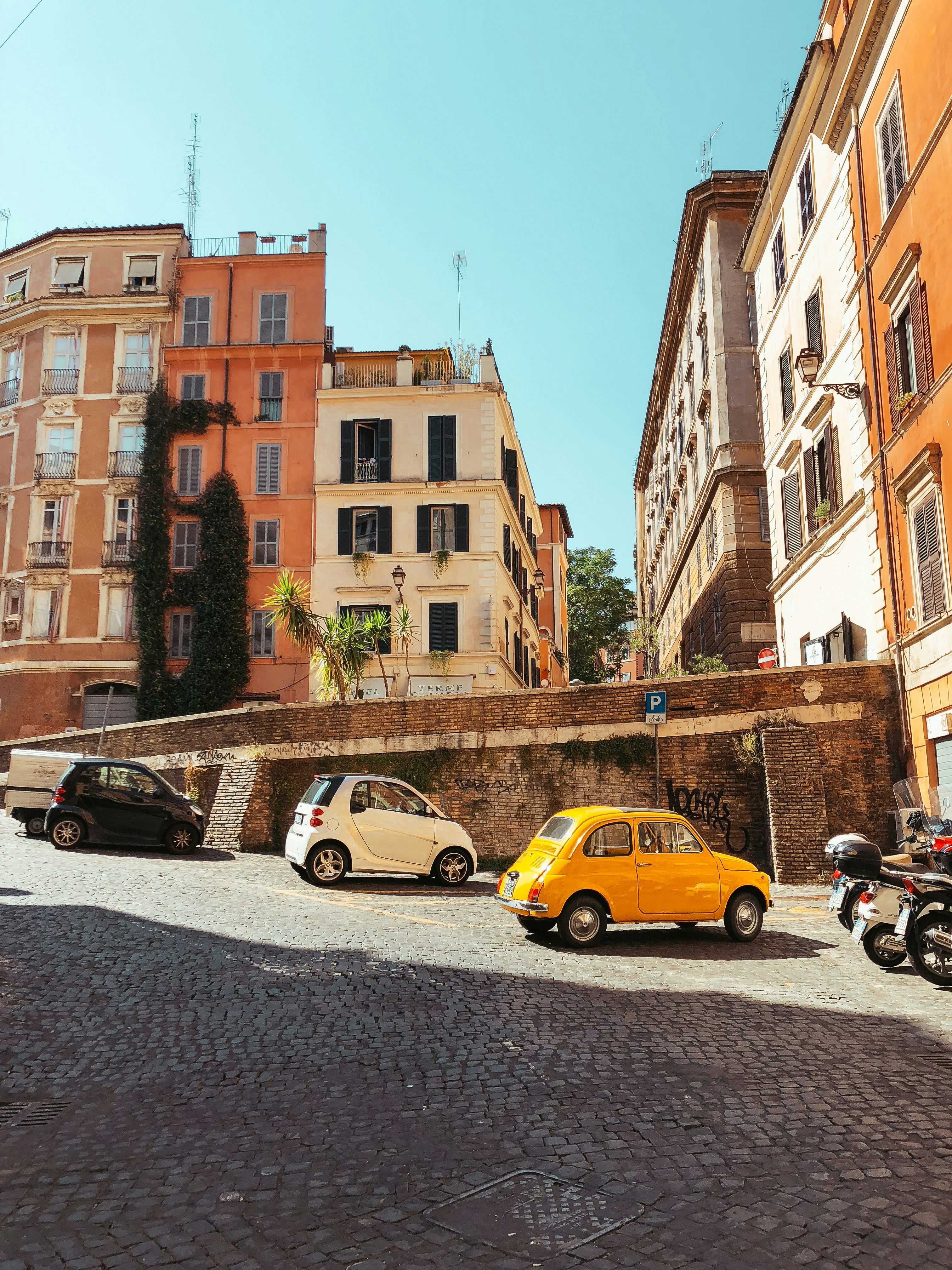 yellow-car-italy