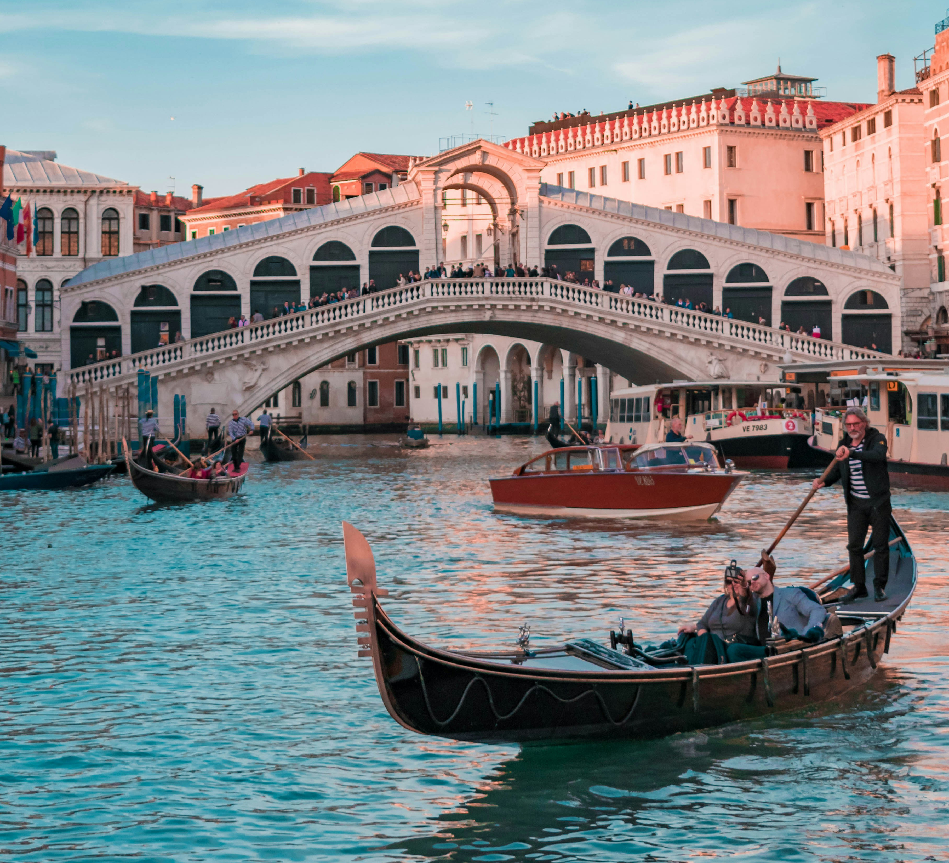 venice-gondola-damiano-baschiera-sm